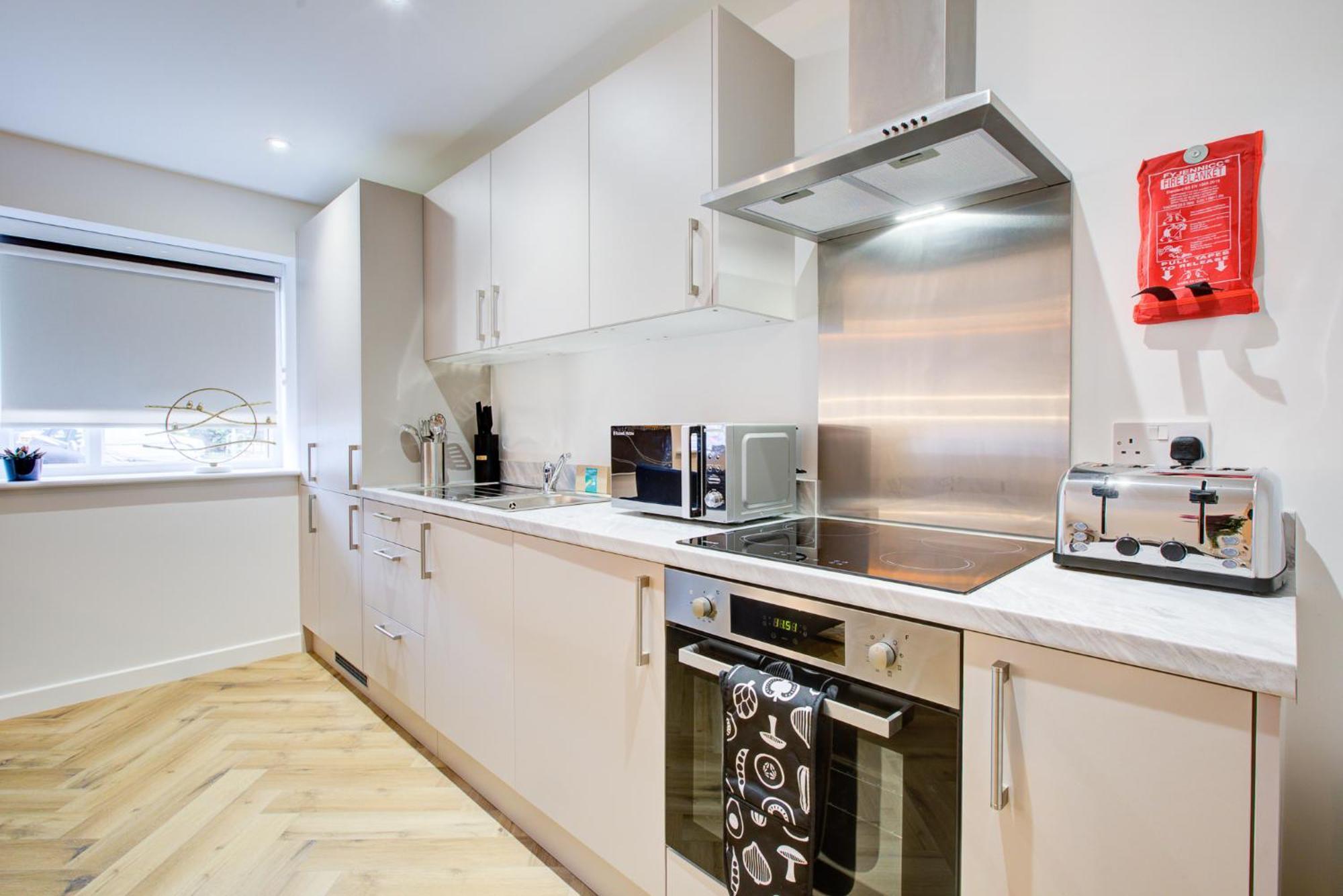 Hybrid Resi - London, Mitcham Close To Tooting And Wimbledon Luaran gambar