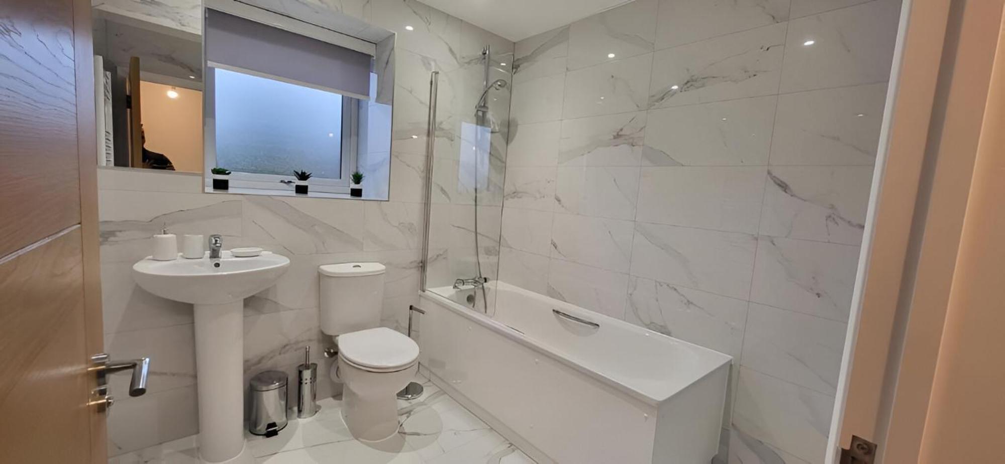 Hybrid Resi - London, Mitcham Close To Tooting And Wimbledon Luaran gambar
