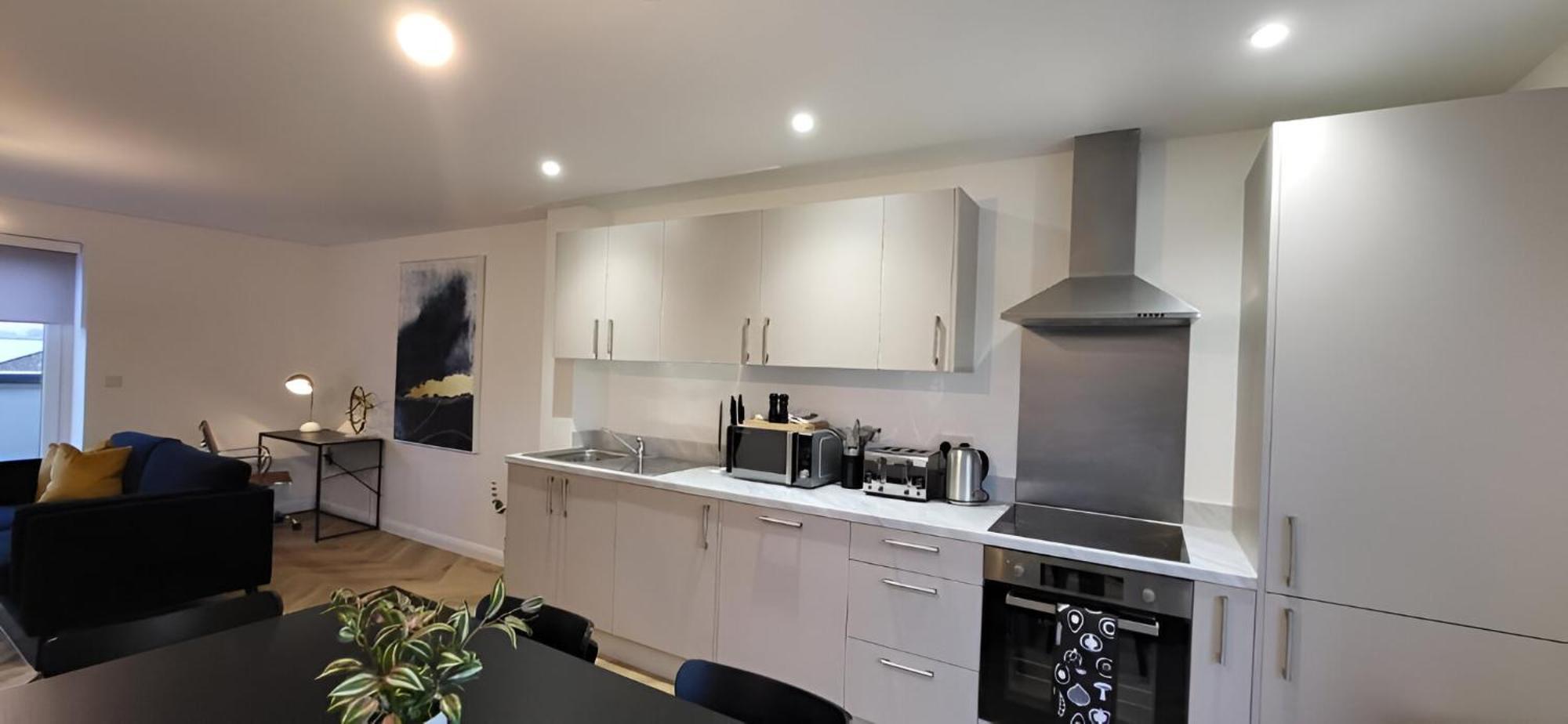 Hybrid Resi - London, Mitcham Close To Tooting And Wimbledon Luaran gambar