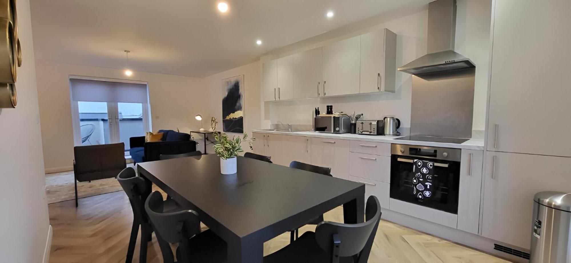 Hybrid Resi - London, Mitcham Close To Tooting And Wimbledon Luaran gambar